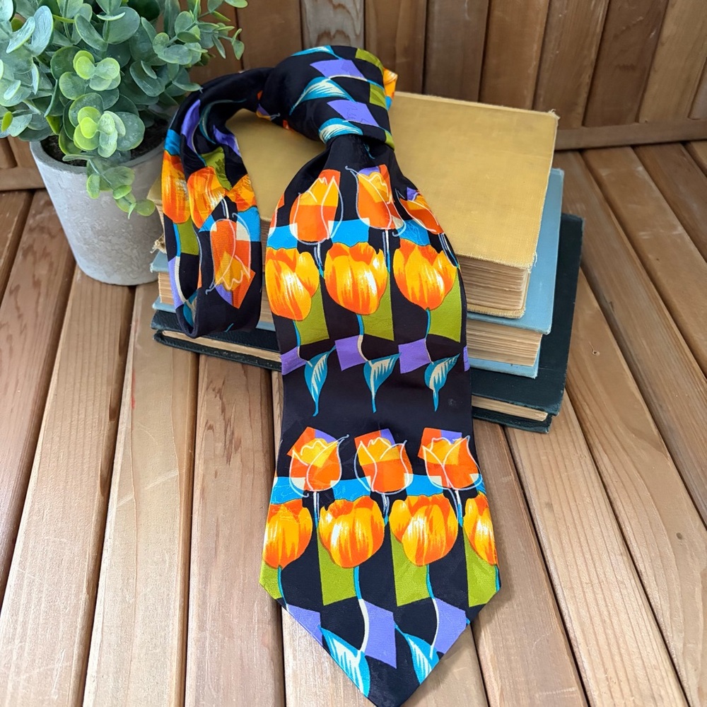 Pattinni 100% Silk Tie Bold Spring Floral Tulip Print Multicolor Italian Necktie